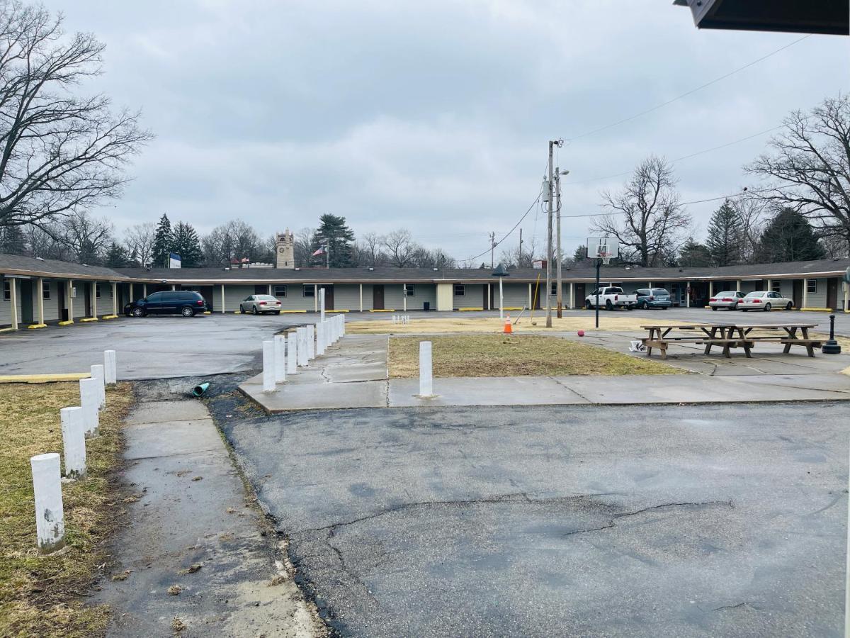 Woodridge Motel Terre Haute ภายนอก รูปภาพ