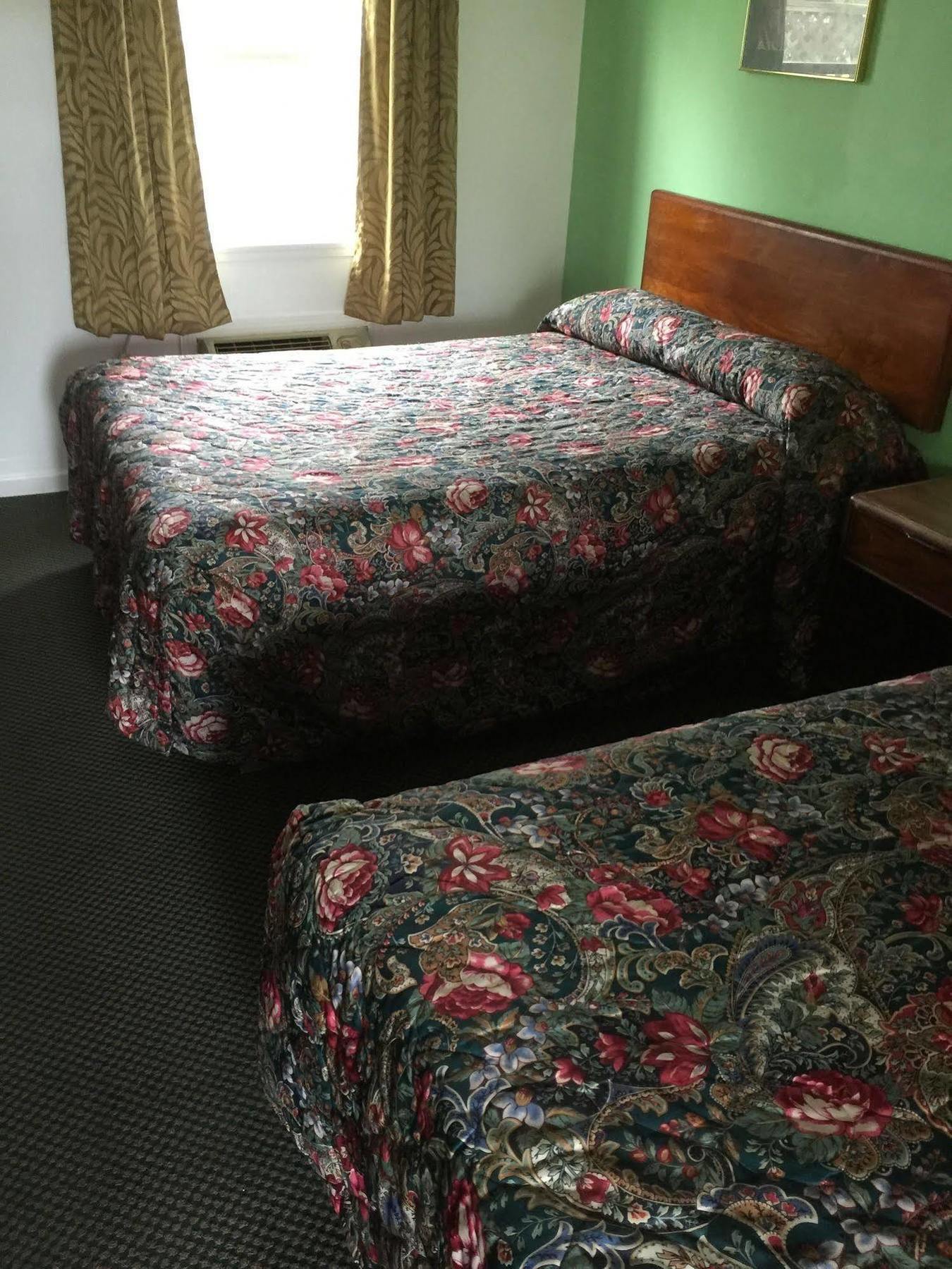 Woodridge Motel Terre Haute ภายนอก รูปภาพ