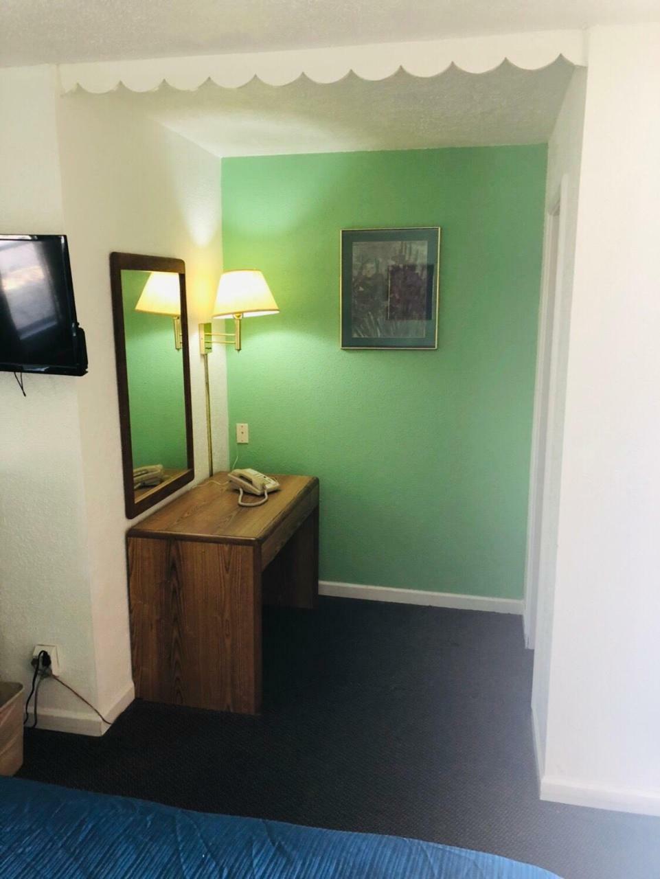 Woodridge Motel Terre Haute ภายนอก รูปภาพ